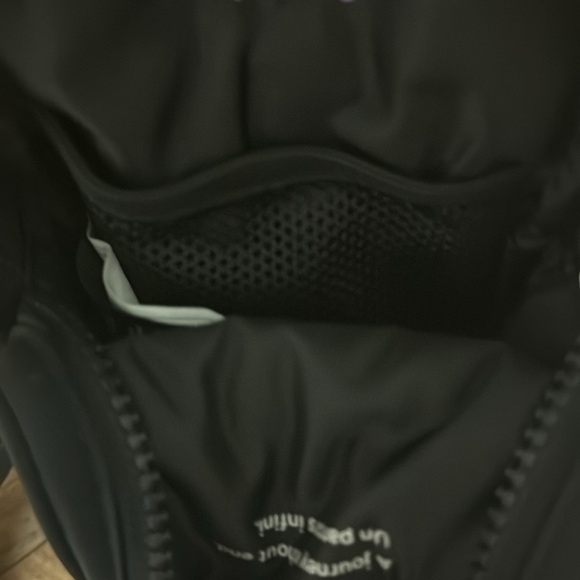 Lululemon Crossbody Bag - Picture 4 of 8